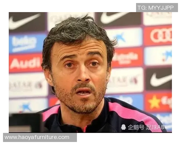 女朋友迷恋足球明星背后的故事与情感纠葛 女朋友迷恋足球明星背后的故事与情感纠葛