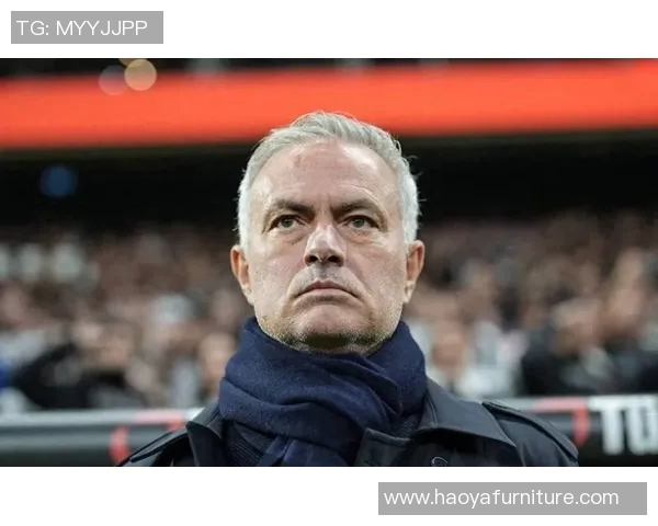 扎辫子的足球明星展现独特风格与球场魅力的完美结合